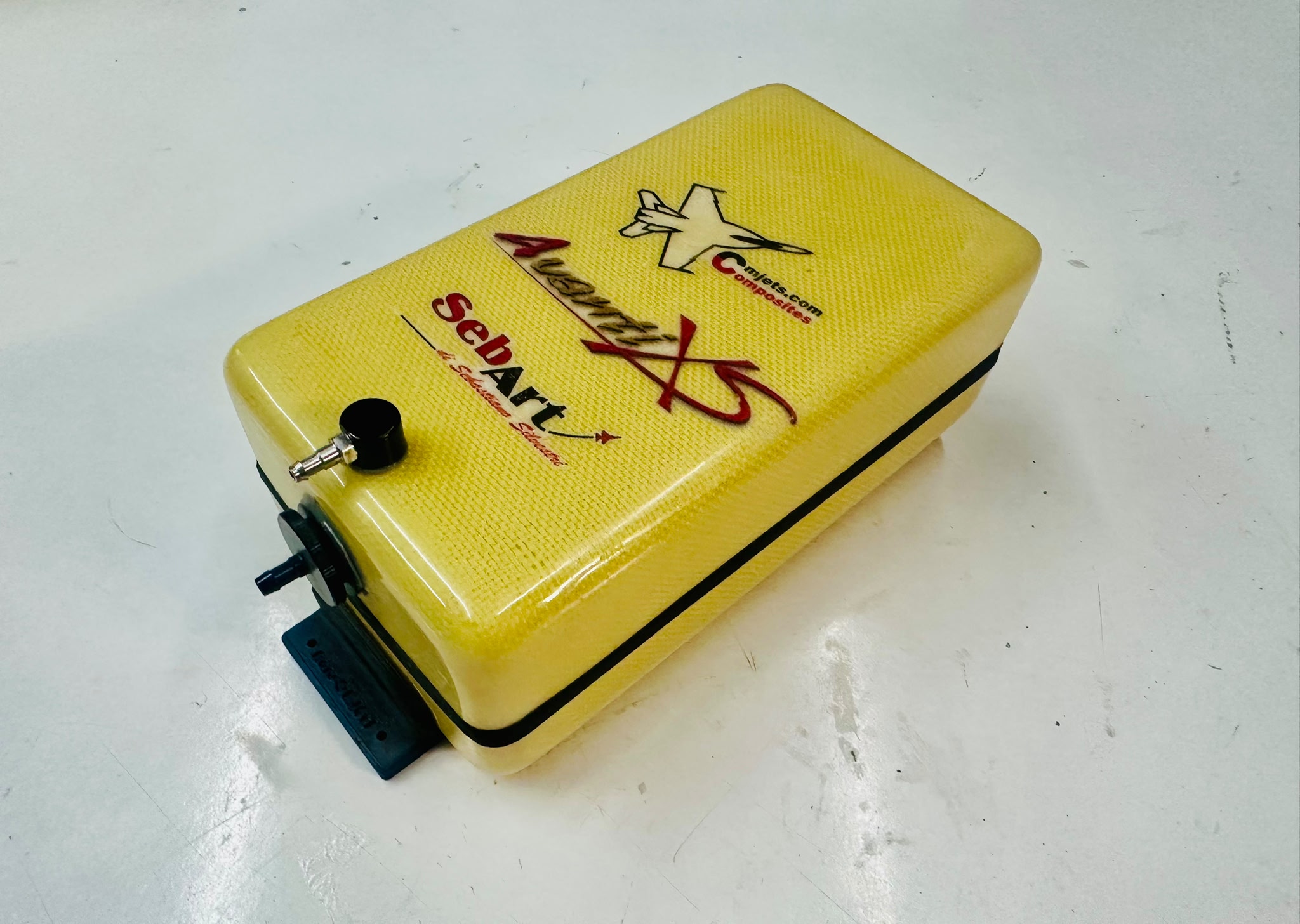 AvantiXS 2.6L
