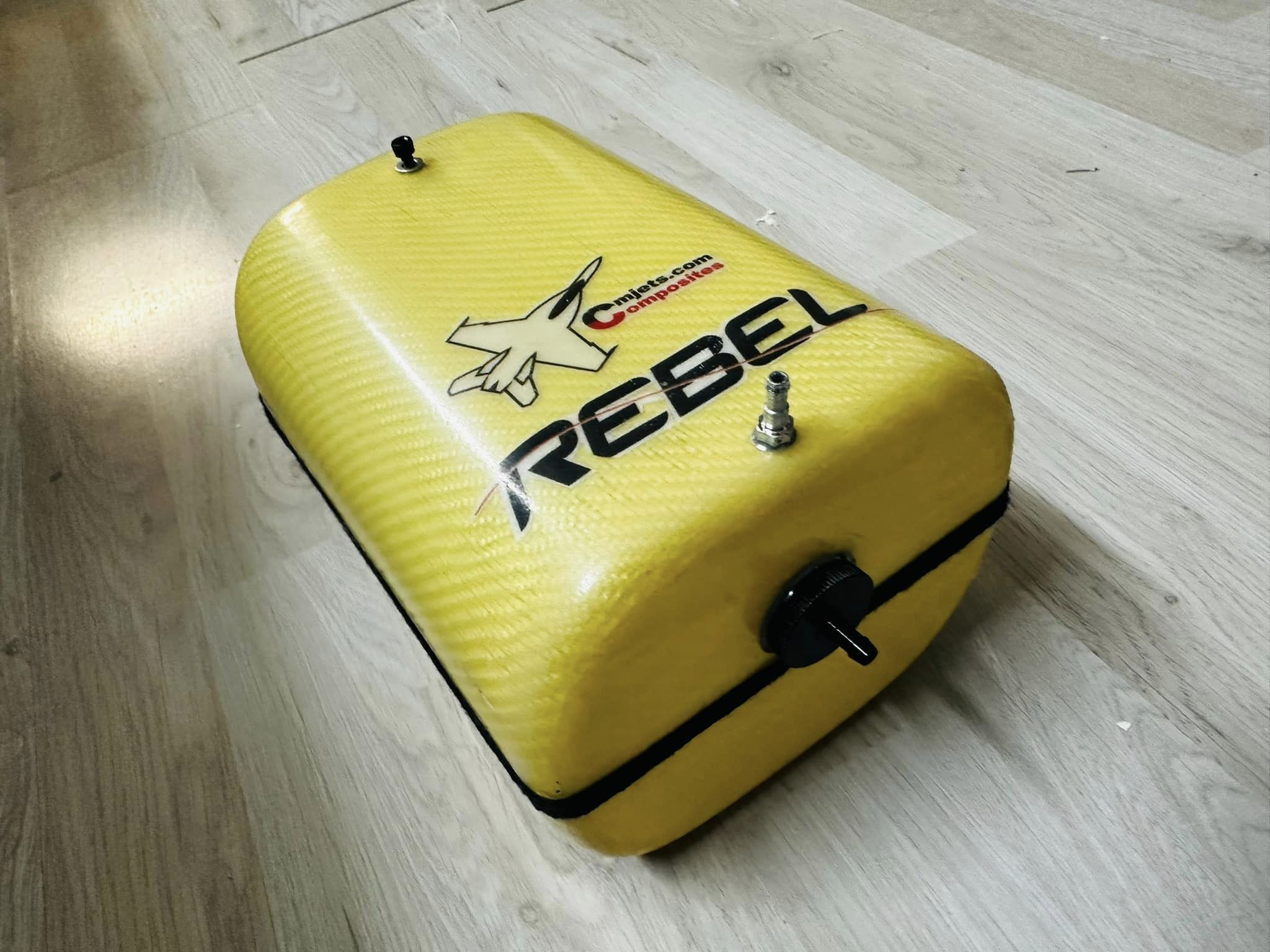 Rebel 2m